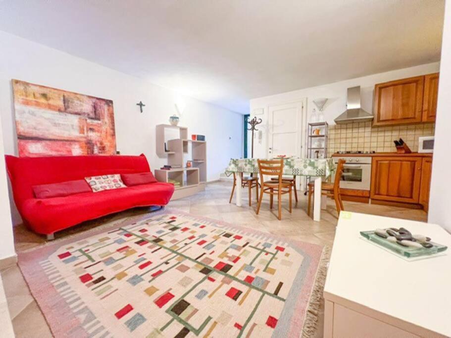 Hibryd: In Centro, A Due Passi Dal Mare Villa Oristano Exterior photo
